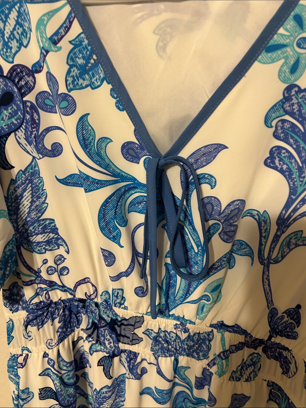 🎒Pretty Garden White & Blue Floral V-Neck Tiered Midi Dress size L GUC - Picture 6 of 15